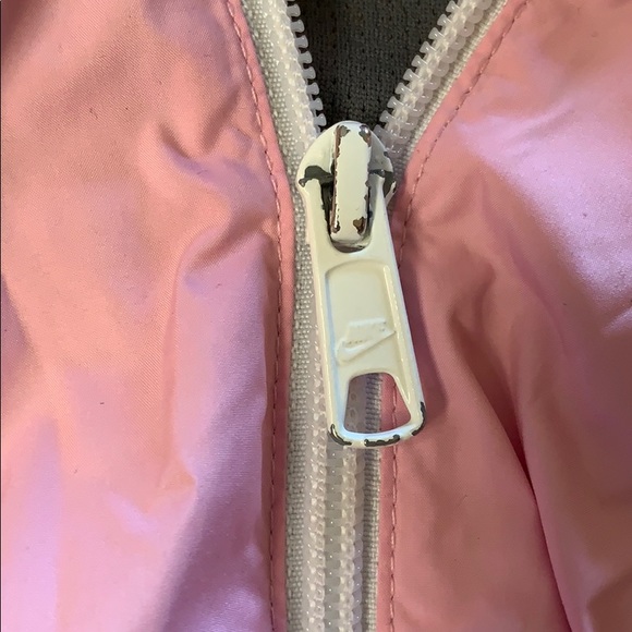 Nike Windbreaker - Picture 2 of 3